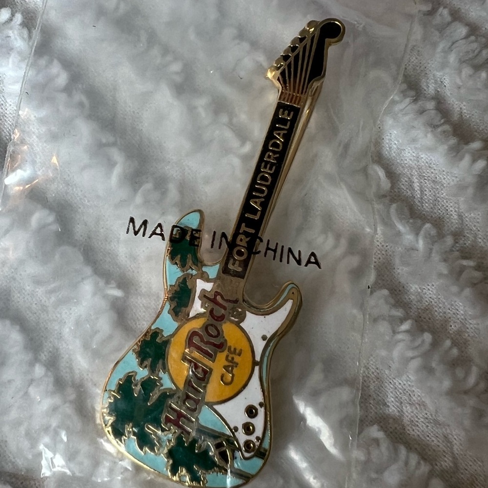 Hard Rock Cafe Pin Fort Lauderdale mint condition